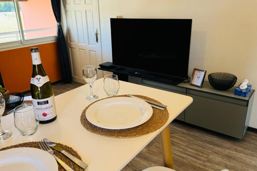 Apartamento T2 Le Cosy, Au Coeur De Montjoly, Parking, Clim Remire-Montjoly Exterior foto